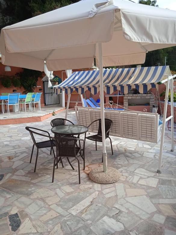 Ponte Rossa Apartments Палеокастрица Екстериор снимка